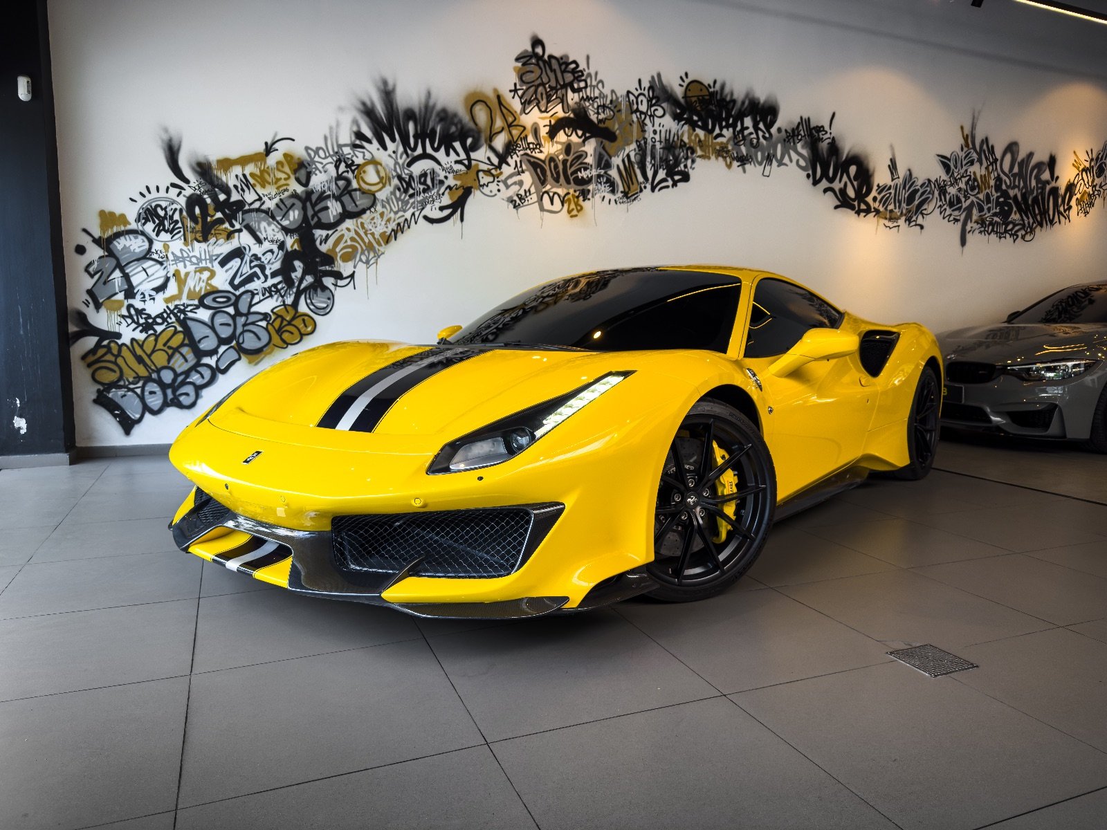 Ferrari 488 Pista 2019 Amarelo — foto 1