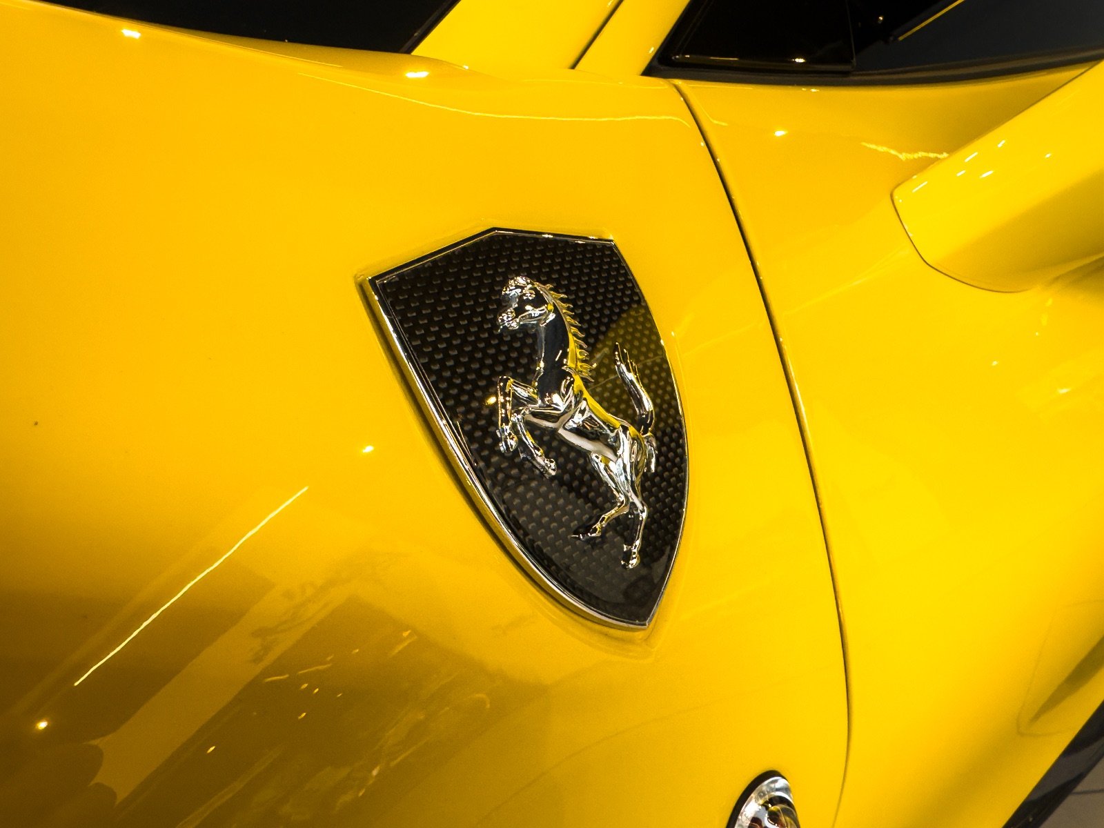 Ferrari 488 Pista 2019 Amarelo — foto 12