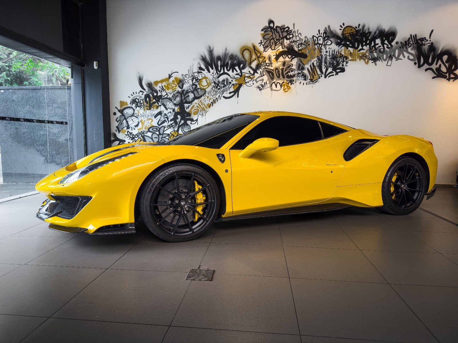 Ferrari 488 Pista 2019 Amarelo — foto 5