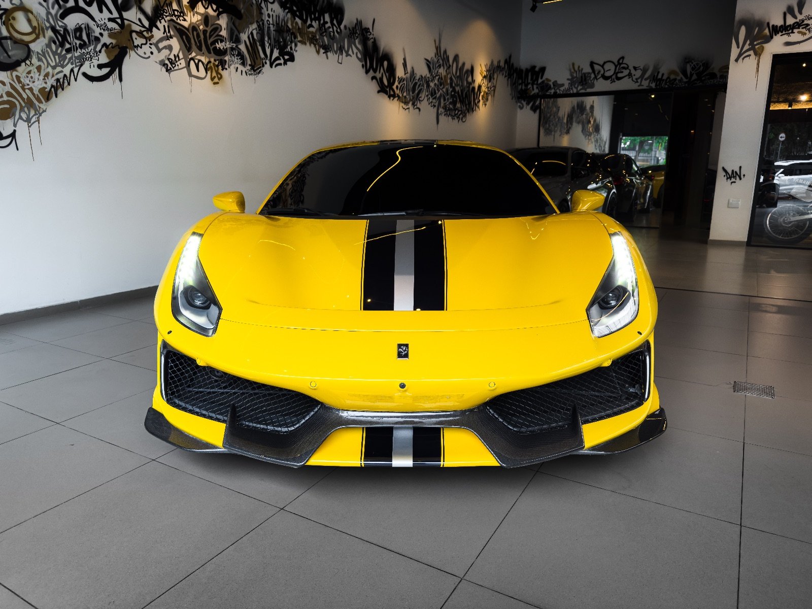 Ferrari 488 Pista 2019 Amarelo — foto 3