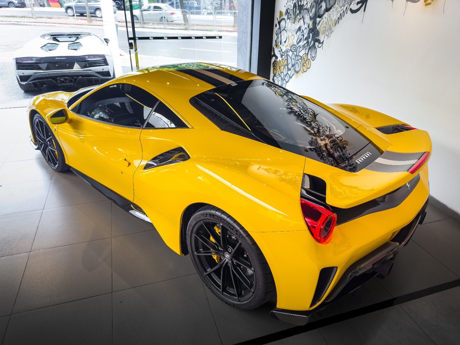 Ferrari 488 Pista 2019 Amarelo — foto 7