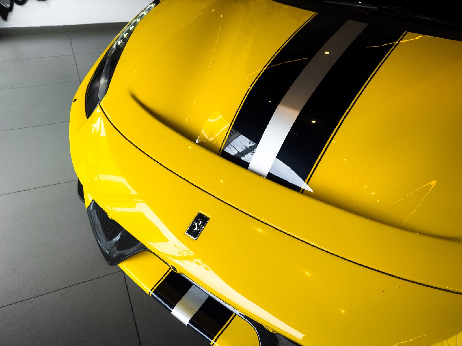 Ferrari 488 Pista 2019 Amarelo — foto 9