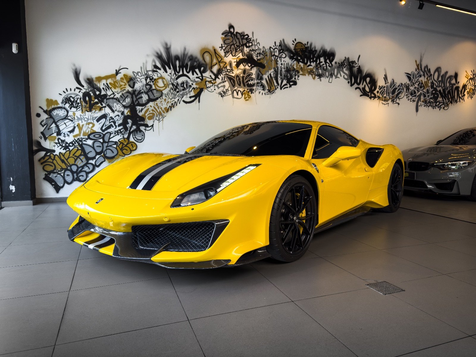 Ferrari 488 Pista 2019 Amarelo — foto 2