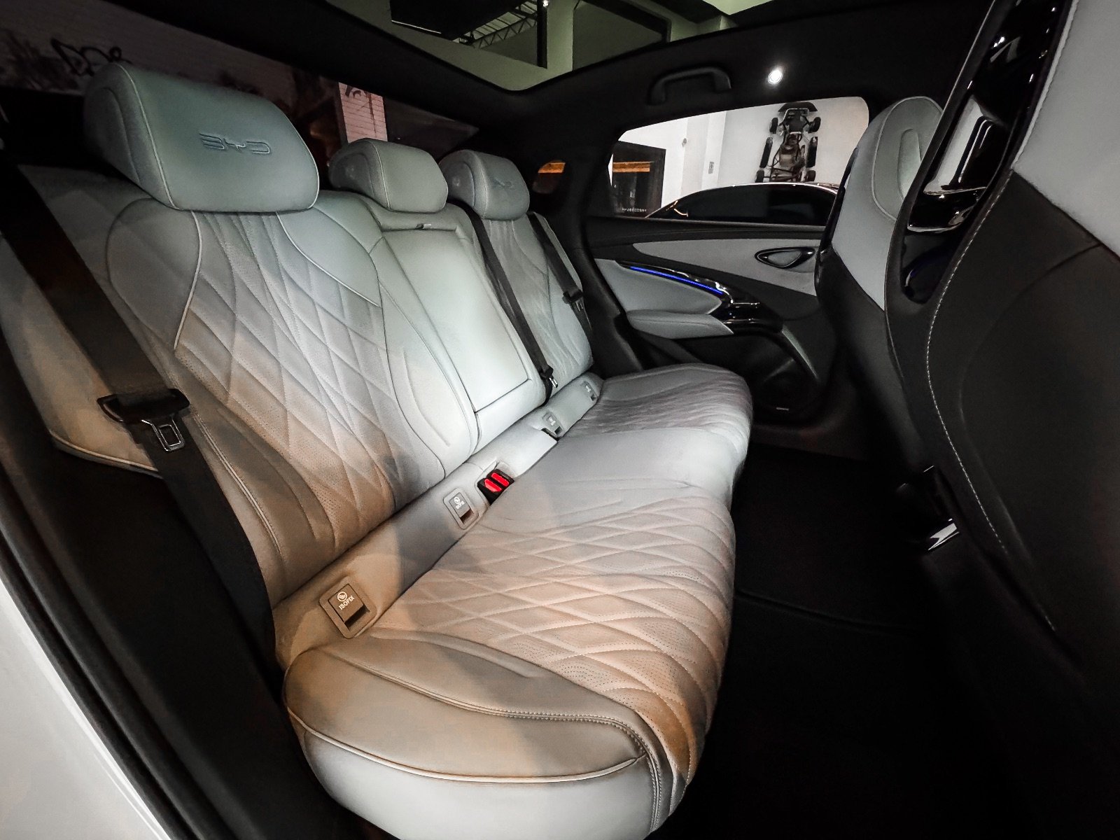 BYD Seal 2024 Branca — foto 8