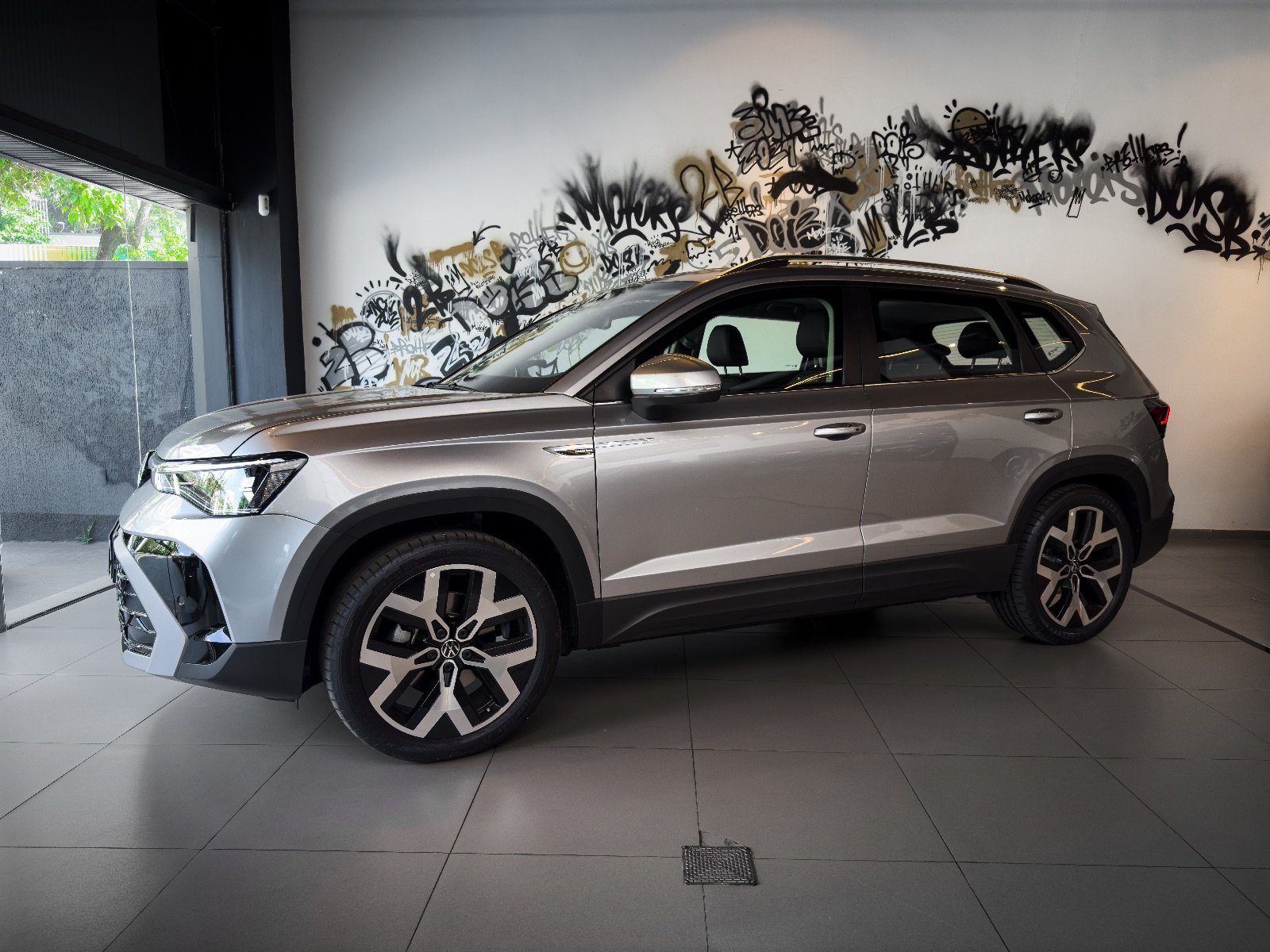 Volkswagen Taos Highline 2026 Cinza — foto 5