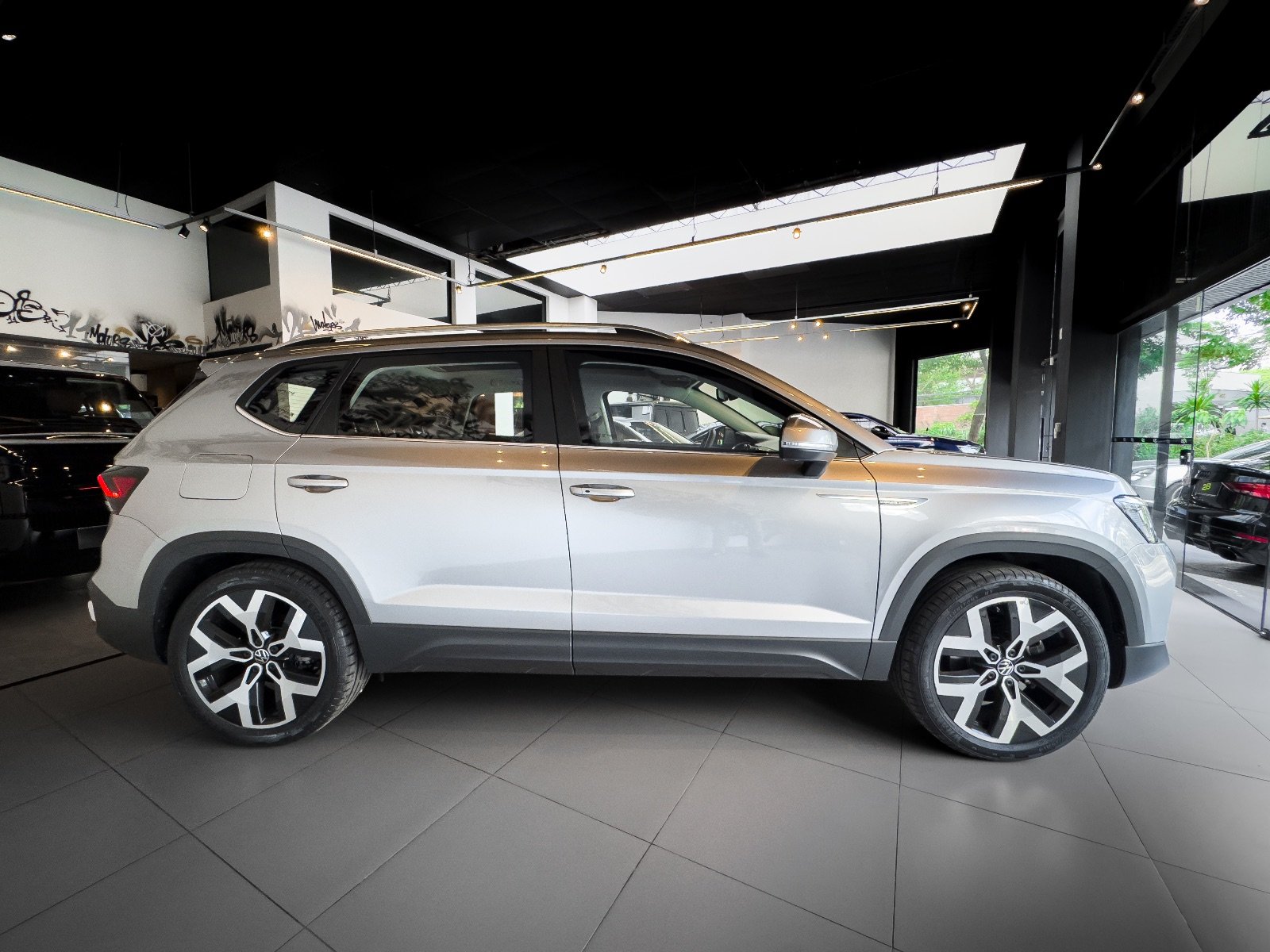 Volkswagen Taos Highline 2026 Cinza — foto 4