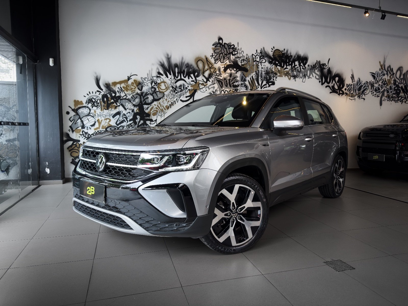 Volkswagen Taos Highline 2024 Cinza — foto 1