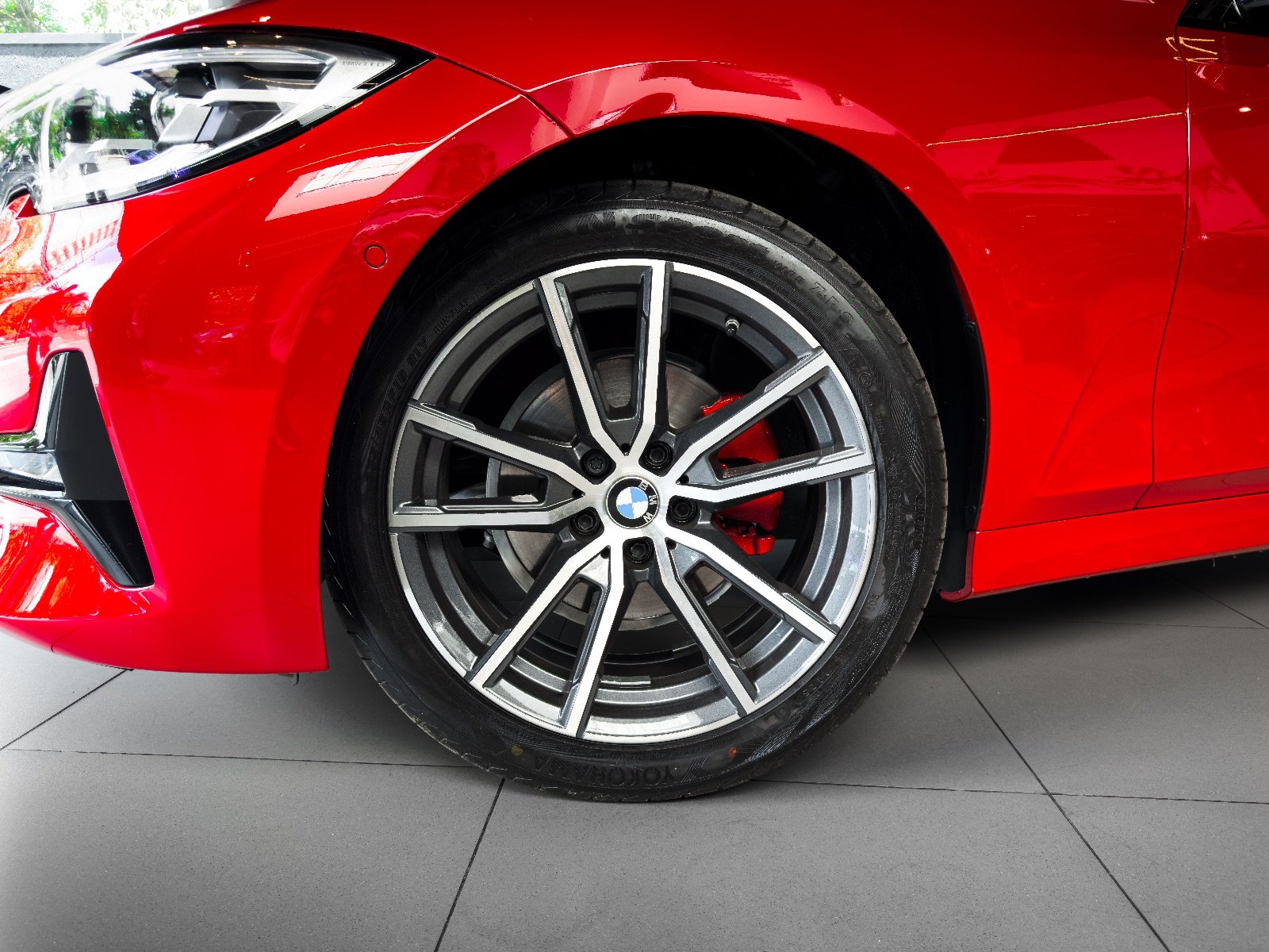 BMW 320i Sport 2020 Vermelha — foto 8