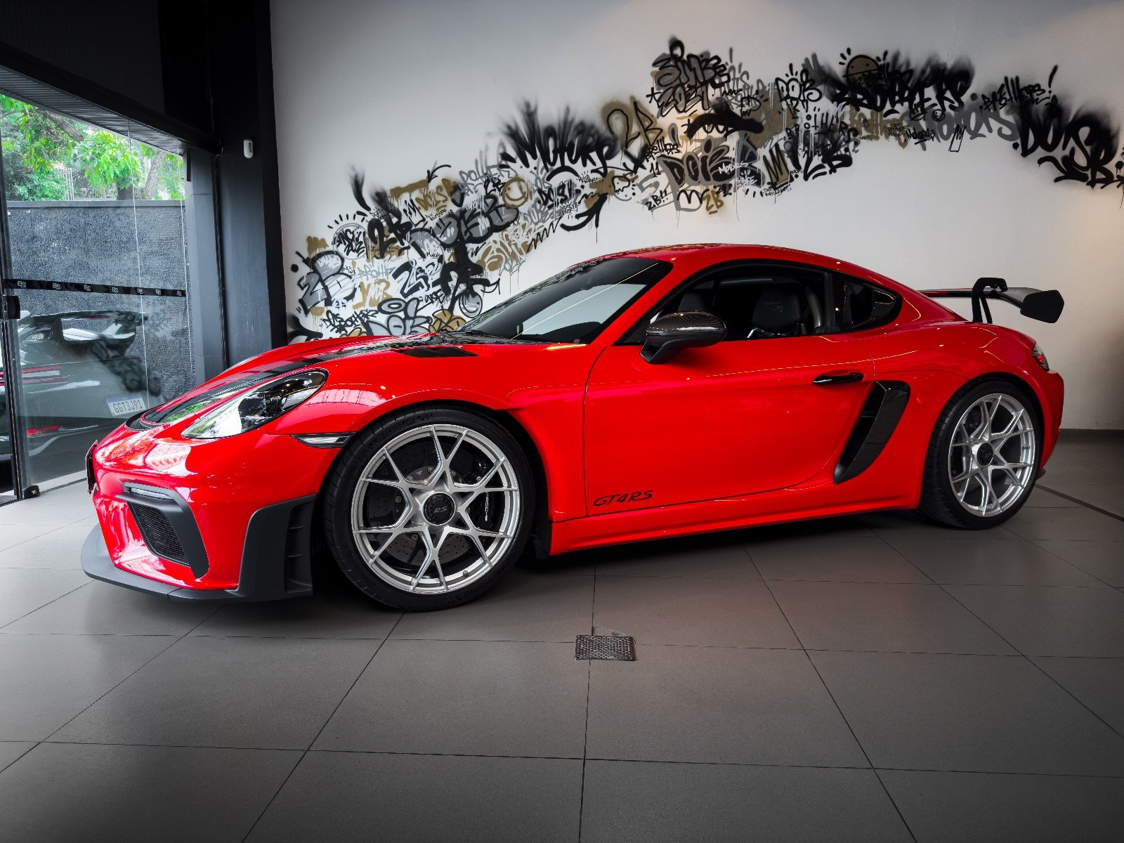Porsche 718 Cayman GT4 RS 2024 Vermelho — foto 6