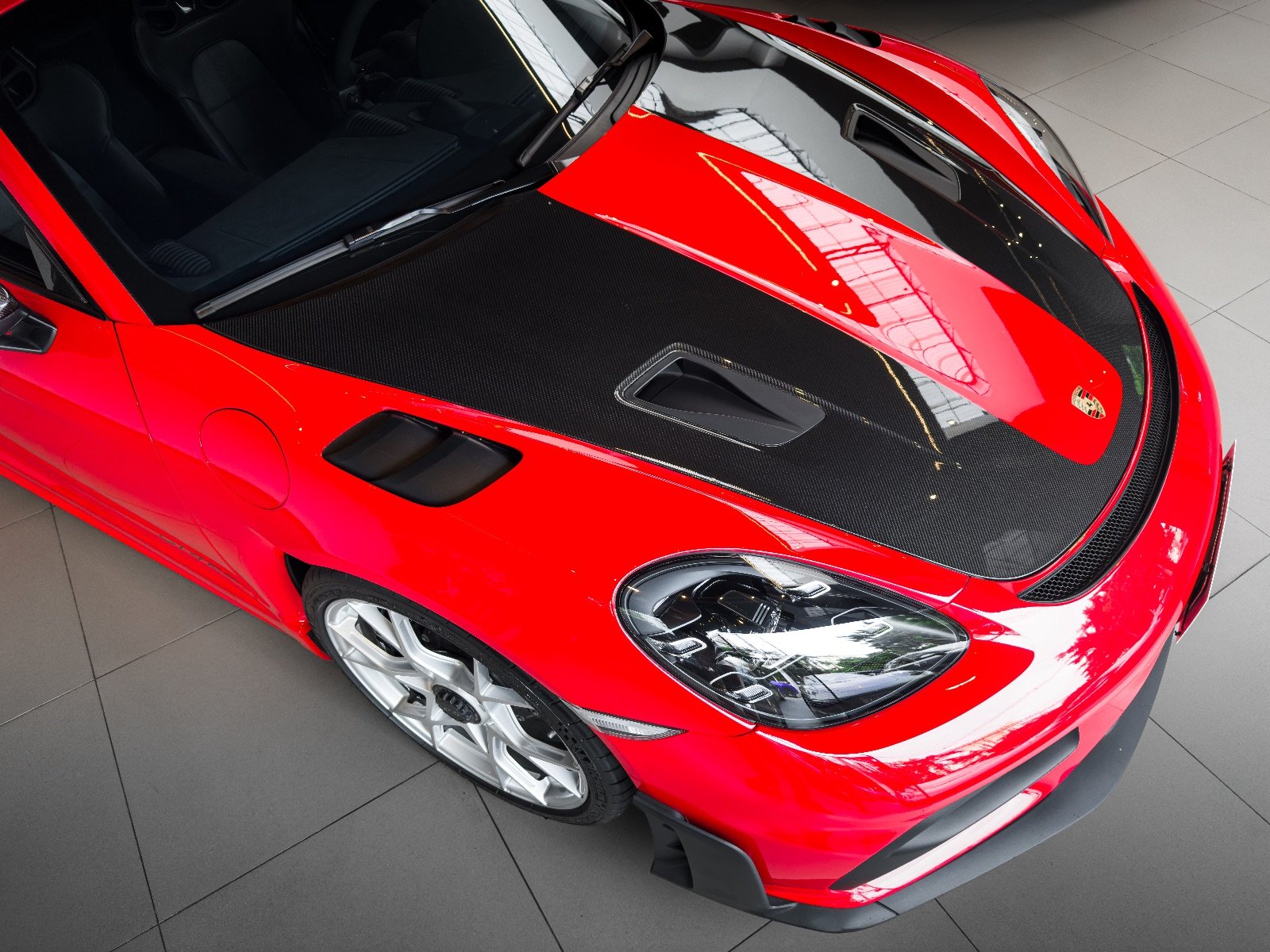 Porsche 718 Cayman GT4 RS 2024 Vermelho — foto 11