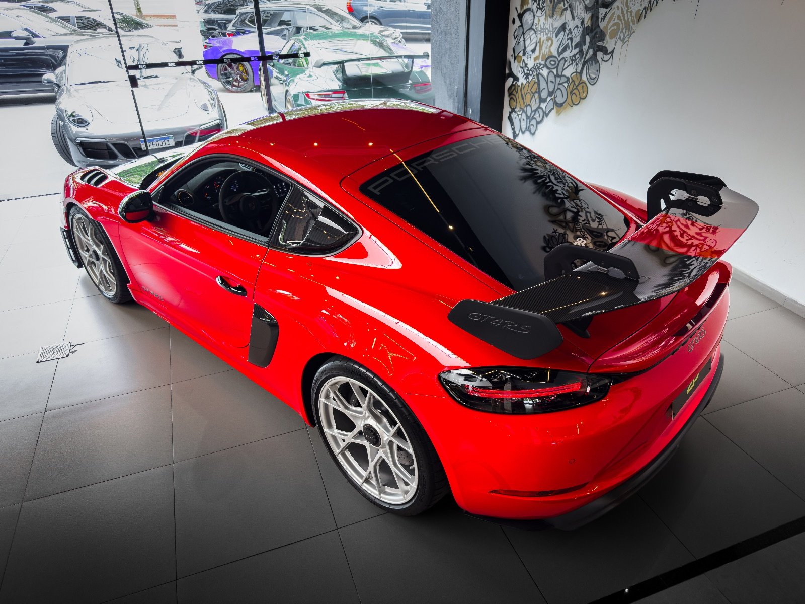Porsche 718 Cayman GT4 RS 2024 Vermelho — foto 8