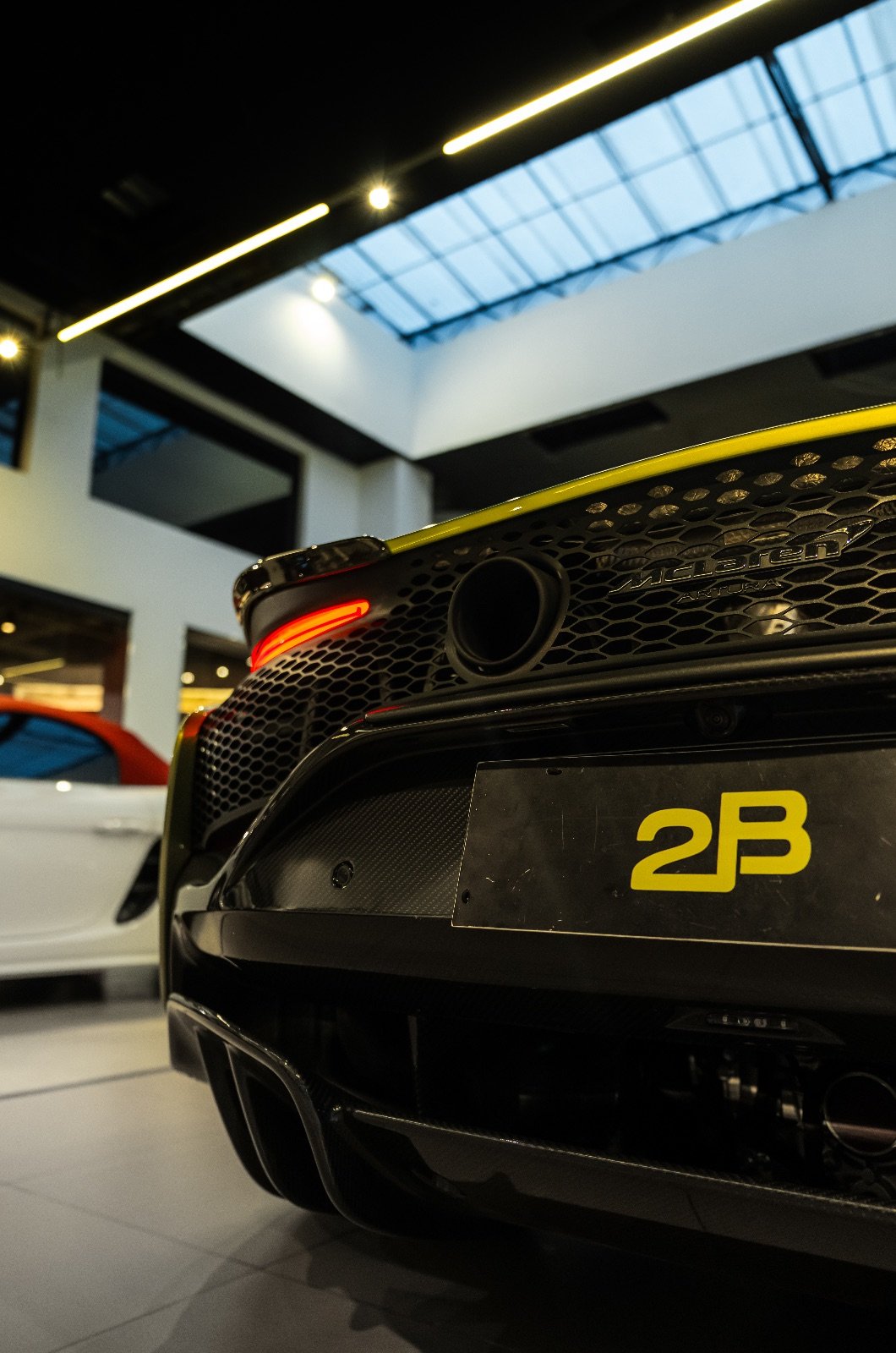 McLaren Artura 2023 Verde — foto 8