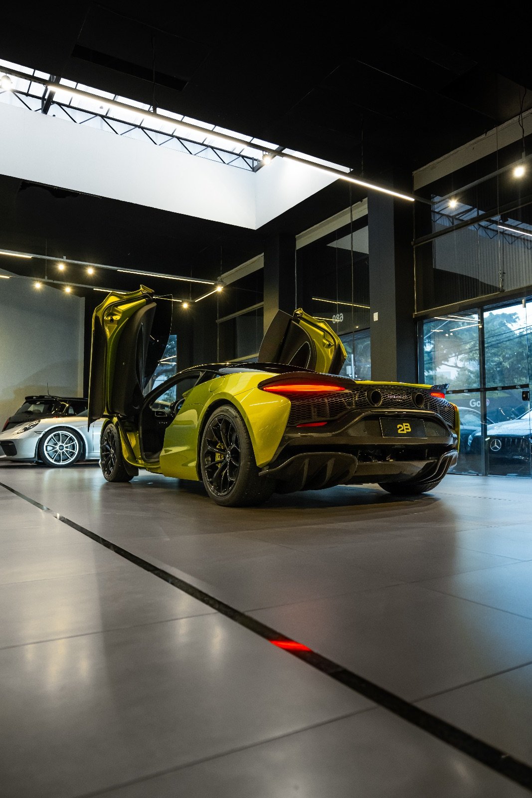 McLaren Artura 2023 Verde — foto 5