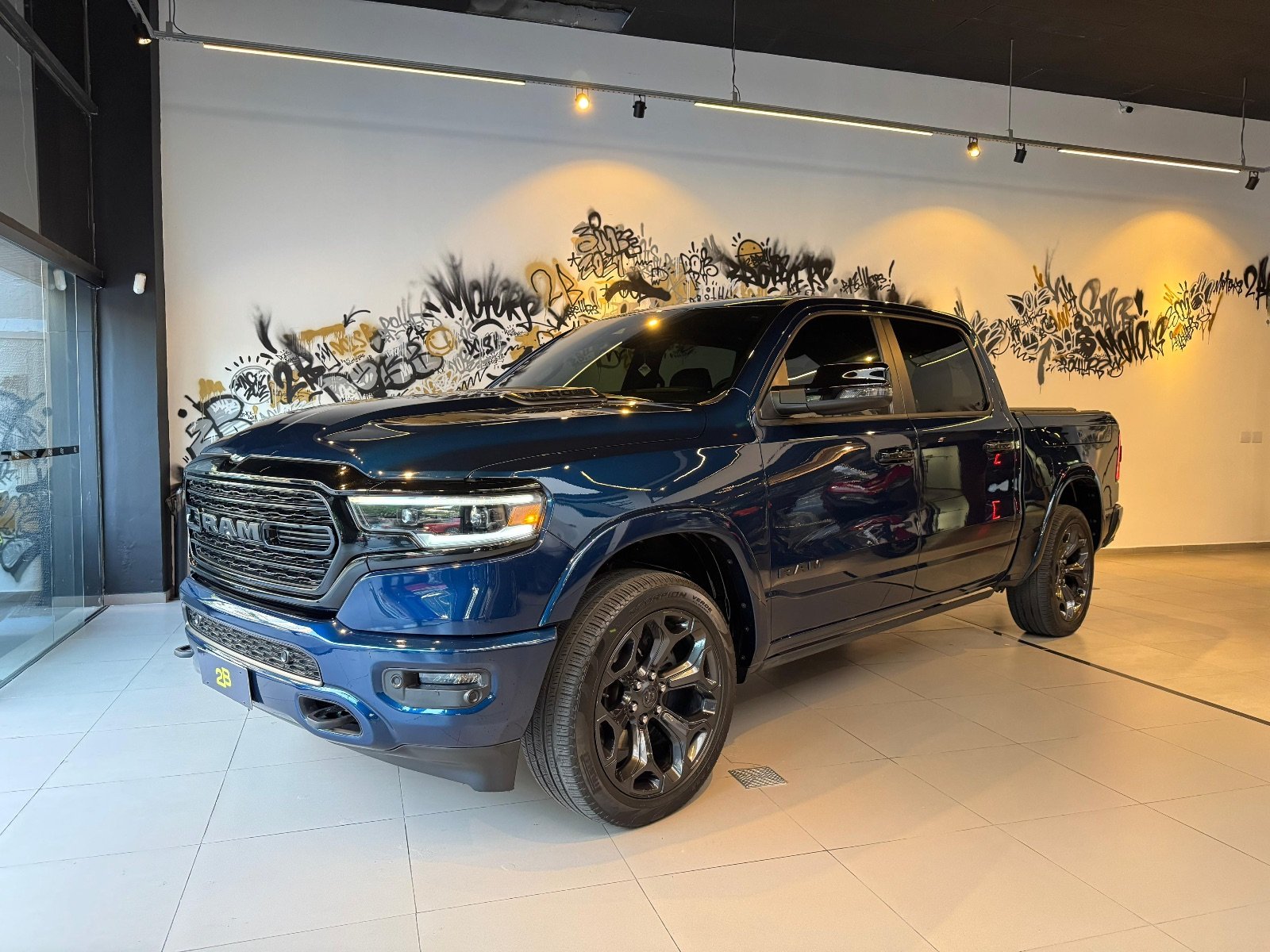 RAM 1500 Limited Night Edition 2023 Azul — foto 2