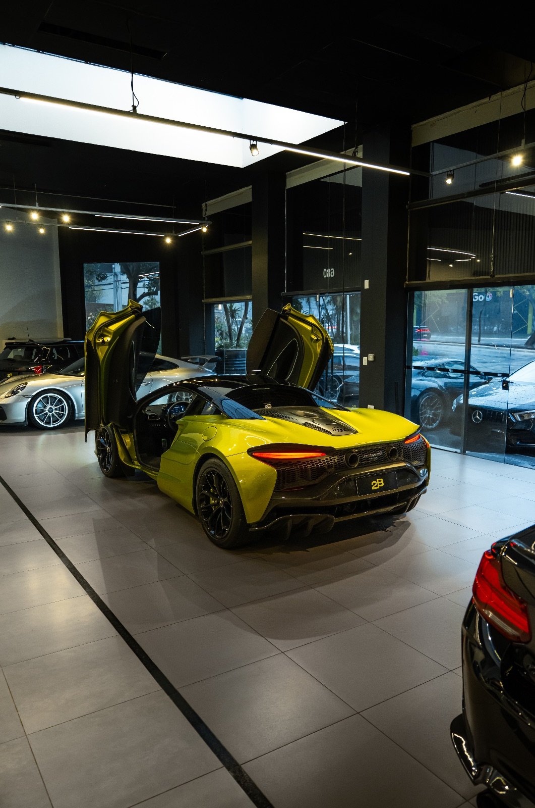 McLaren Artura 2023 Verde — foto 4