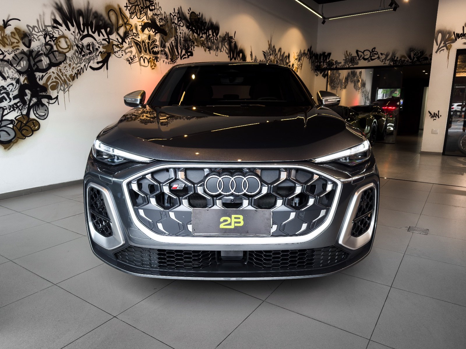 Audi SQ5 2025 Cinza — foto 3
