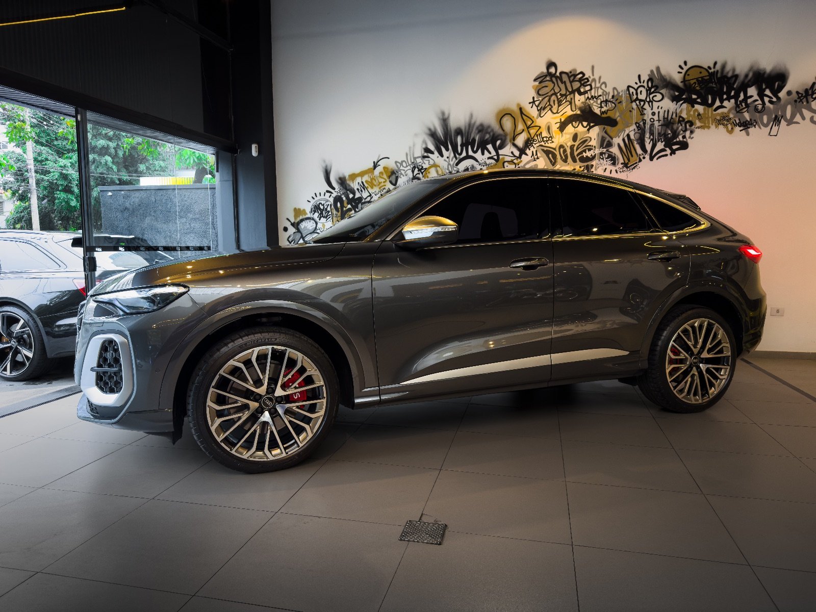 Audi SQ5 2025 Cinza — foto 5